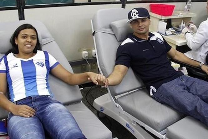 União na vida e na doação de sangue. <div class='credito_fotos'>Foto: Ascom Hemopa   |   <a href='/midias/2019/originais/a610e78d-5128-4a3e-89c3-741fff0e0af7.jpg' download><i class='fa-solid fa-download'></i> Download</a></div>