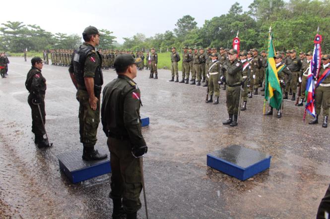 Uma solenidade, realizada na tarde da quinta-feira (28), marcou a passagem de comando do Centro de Formação e Aperfeiçoamento de Praças (Cfap). A tenente-coronel Andréia Keila Costa substitui o tenente-coronel Marcelo de Siqueira Rêgo. A cerimônia foi presidida pelo corregedor geral da Polícia Militar, coronel Albernando Monteiro, que na ocasião representou o comandante geral da PM, coronel José Dilson Melo de Souza Junior. A cerimônia foi no pátio de formatura do Cfap.

FOTO: DIVULGAÇÃO
DATA: 29.03.2019
BELÉM - PA <div class='credito_fotos'>Foto: Divulgação   |   <a href='/midias/2019/originais/a7eec49d-b62e-4415-893c-c7d20ea36fb3.jpg' download><i class='fa-solid fa-download'></i> Download</a></div>
