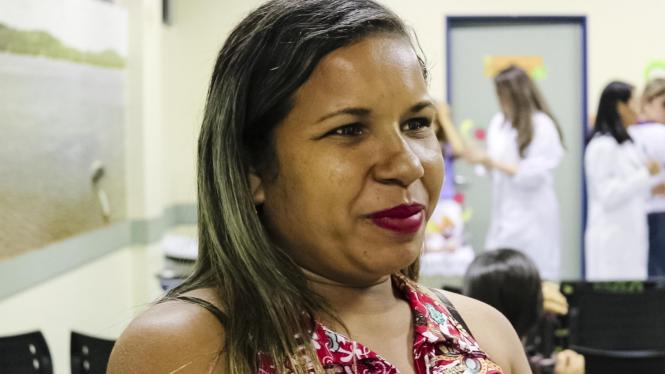 A Unidade de Alta Complexidade em Oncologia Dr. Vítor Moutinho - Unacon Tucuruí - aderiu à campanha “Março Lilás por todo o Pará”, que a Secretaria de Estado de Saúde Pública (Sespa) lançou para atuar no combate a principal causa de morte por câncer de mulheres no Pará. Na unidade, a ação estratégica vai até o dia 28, com vasta programação  que inclui a oferta de exame preventivo, teste rápido me Sífilis e HIV, entre outros serviços.

FOTO: DIVULGAÇÃO
DATA: 17.03.2019
TUCURUÍ - PA <div class='credito_fotos'>Foto: Divulgação   |   <a href='/midias/2019/originais/a8659350-3e82-4975-ac81-461daf964edf.jpg' download><i class='fa-solid fa-download'></i> Download</a></div>