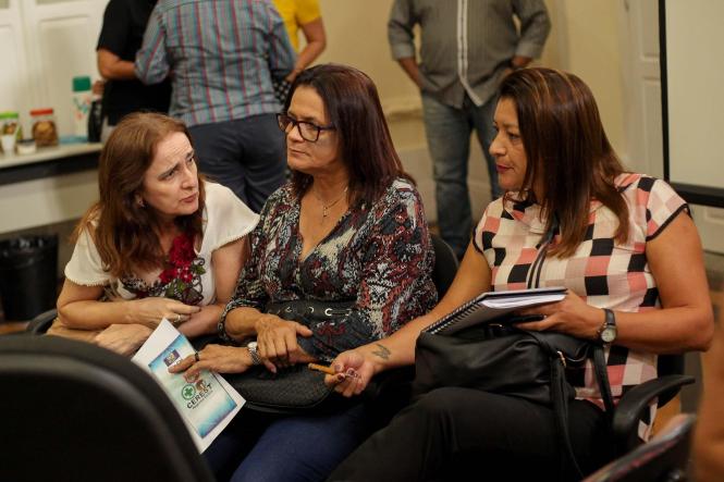 Sejudh debate ações no combate ao trabalho escravo e tráfico de pessoas.

Foto: Wagner Almeida / Ascom Sejudh
Data: 18.01.2019
Belém / Pa <div class='credito_fotos'>Foto: Wagner Almeida/ Ascom Sejudh   |   <a href='/midias/2019/originais/aa9930d6-a662-406b-a96e-b0731e07b356.jpg' download><i class='fa-solid fa-download'></i> Download</a></div>