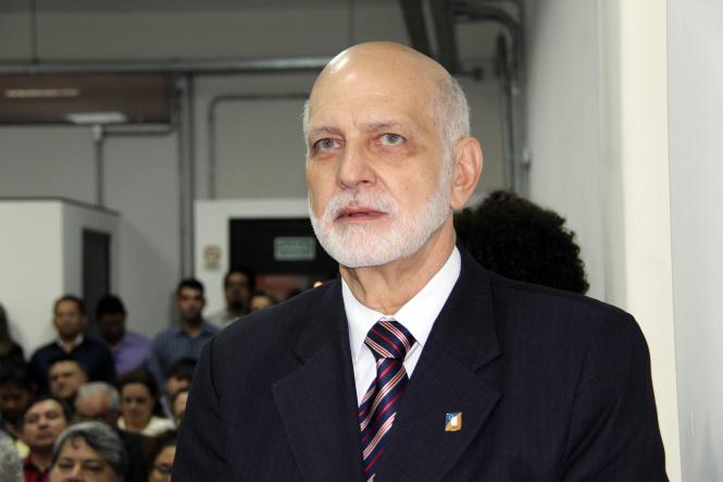 A Fundação de Ciência e Tecnologia Guamá, organização social responsável pela gestão do Parque de Ciência e Tecnologia Guamá, realizou na quinta-feira (17), a cerimônia de posse de sua nova diretoria executiva, eleita pelo conselho curador da instituição para o triênio 2019/2021. O evento foi realizado no auditório do prédio "Espaço Inovação", em Belém. Mais de 100 pessoas, entre autoridades do governo, da comunidade acadêmica e representantes do ecossistema de inovação do estado do Pará participaram do evento. Na foto, Arnaldo José de Miranda_novo diretor administrativo financeiro da Fundação Guamá

FOTO: ADIWALDO SIQUEIRA/DIVULGAÇÃO
DATA: 18.01.2019
BELÉM - PARÁ <div class='credito_fotos'>Foto: Adiwaldo Siqueira/divulgação   |   <a href='/midias/2019/originais/abd2b9e2-8da9-4c06-bc87-c2e707b55827.jpg' download><i class='fa-solid fa-download'></i> Download</a></div>