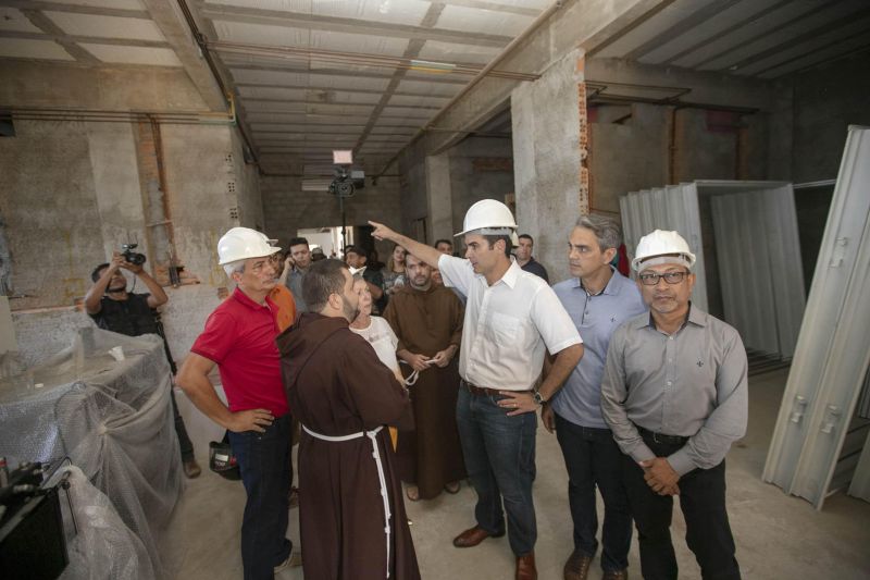 Inauguração agência Banpará
Visita fábrica de açai
visita as obras do Hospital Santa Casa

FOTO: MARCO SANTOS / AGÊNCIA PARÁ
DATA: 31.05.2019
ÓBIDOS - PARÁ <div class='credito_fotos'>Foto: Marco Santos / Ag. Pará   |   <a href='/midias/2019/originais/acfd3046-3e4d-44f7-83bf-1d0837ab83e0.jpg' download><i class='fa-solid fa-download'></i> Download</a></div>