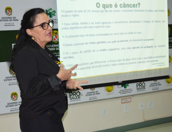 Assistente social Francinete Weil <div class='credito_fotos'>Foto: Divulgação   |   <a href='/midias/2019/originais/adc12a10-d69d-40a0-bfa7-9dfbea4b816a.jpg' download><i class='fa-solid fa-download'></i> Download</a></div>