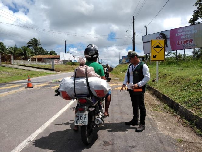 Um feriado de tranquilidade e segurança no trânsito. Pelo menos em Salinópolis, na região nordeste, o Departamento de Trânsito do Estado do Pará (Detran/PA) não teve muitos problemas na organização do trânsito durante o período da Semana Santa.

FOTO: ASDECOM DETRAN PA
DATA: 22.04.2019
BELÉM - PARÁ <div class='credito_fotos'>Foto: ASDECOM / DETRAN   |   <a href='/midias/2019/originais/adcf073f-f795-432b-bcfa-09ac18807287.jpg' download><i class='fa-solid fa-download'></i> Download</a></div>