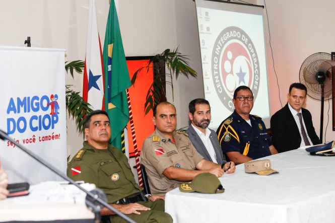 O Governo do Estado, por meio da Secretaria de Segurança Pública e Defesa Social (Segup), juntamente com o Centro Integrado de Operações, lançou o Projeto Amigo do Ciop, nesta sexta-feira (26), no Espaço São José Liberto, na Cidade Velha, em Belém.

FOTO: WAGNER SANTANA / AGÊNCIA PARÁ
DATA: 29.04.2019
BELÉM - PARÁ <div class='credito_fotos'>Foto: Wagner Santana / Ag. Pará   |   <a href='/midias/2019/originais/afd13a5c-72e2-4e6a-9e51-39a873ac77da.jpg' download><i class='fa-solid fa-download'></i> Download</a></div>