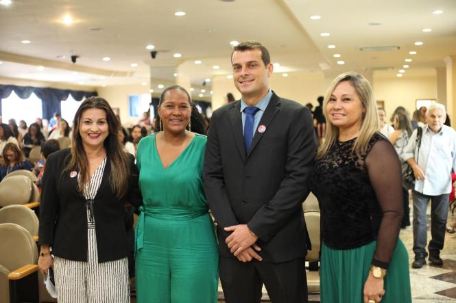 O Governo do Estado, por meio da Secretaria de Justiça e Direitos Humanos, abriu a programação alusiva ao Dia da Mulher no Estado, com um seminário sobre feminicídio, no Fórum Cível de Belém, na manhã de hoje (1º).

FOTO: WAGNER ALMEIDA / ASCOM SEJUDH
DATA: 01.03.2019
BELÉM - PA <div class='credito_fotos'>Foto: Wagner Almeida/ Ascom Sejudh   |   <a href='/midias/2019/originais/b006e13d-6860-498f-bfae-3cb42567bbb6.jpg' download><i class='fa-solid fa-download'></i> Download</a></div>