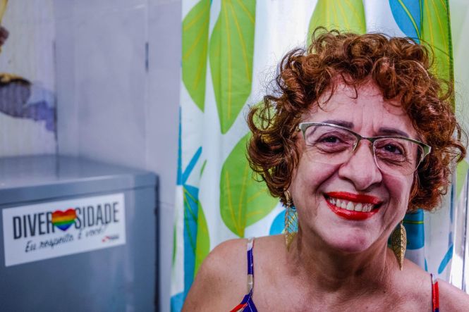 Dia 17 de maio é celebrado o Dia Internacional Contra a LGBTIfobia, momento representativo para a garantia da segurança e dos direitos de lésbicas, gays, bissexuais, travestis, transexuais e intersexuais. O governo do Estado entende a importância da data e vem trabalhando para a construção de um Pará livre de preconceitos, garantindo políticas públicas, direitos sociais, segurança, cidadania e liberdade para se viver.
Francisca Vidigal coordeanadora.

FOTO: MAYCON NUNES / AGÊNCIA PARÁ
DATA: 17.05.2019
BELÉM - PARÁ <div class='credito_fotos'>Foto: Maycon Nunes / Ag. Pará   |   <a href='/midias/2019/originais/b2193c34-008d-48ed-a757-83adcd5d5931.jpg' download><i class='fa-solid fa-download'></i> Download</a></div>