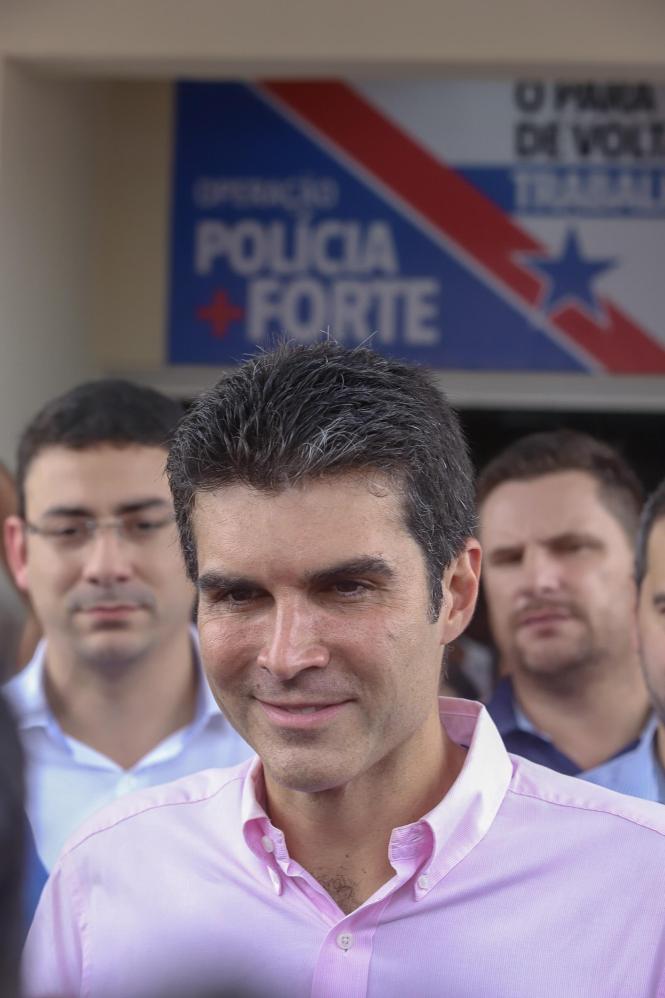 O governador do Estado, Helder Barbalho, entregou neste sábado (2), a nova delegacia do município de Jacundá e um posto de identificação no município do sudeste do Pará. O espaço passou por uma reforma completa, que foi realizada com recursos do Fundo de Investimento em Segurança Pública (FISP), com custo total de R$ 987.633,15.

FOTO: MARCO SANTOS/AG. PARÁ
DATA: 31.01.2019
JACUNDÁ - PARÁ <div class='credito_fotos'>Foto: Marco Santos / Ag. Pará   |   <a href='/midias/2019/originais/b400340f-7872-425b-ac5a-4608fe6ade04.jpg' download><i class='fa-solid fa-download'></i> Download</a></div>