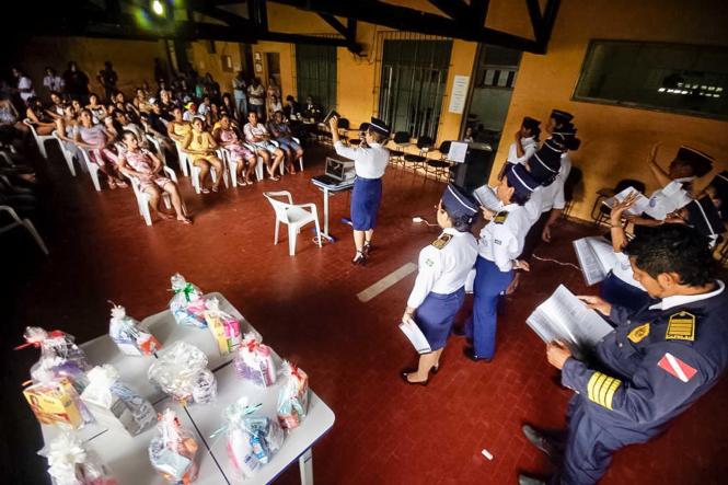 No mês dedicado a autoestima e valorização da mulher, a Susipe celebrou o dia 8 de março com ações de saúde, beleza e cidadania no Centro de Recuperação Feminino (CRF), em Ananindeua. 

FOTO: ASCOM / SUSIPE
DATA: 08.03.2019
ANANINDEUA - PA <div class='credito_fotos'>Foto: ASCOM / SUSIPE   |   <a href='/midias/2019/originais/b5dafffa-5ed6-4035-94a8-9a84c3917bc5.jpg' download><i class='fa-solid fa-download'></i> Download</a></div>