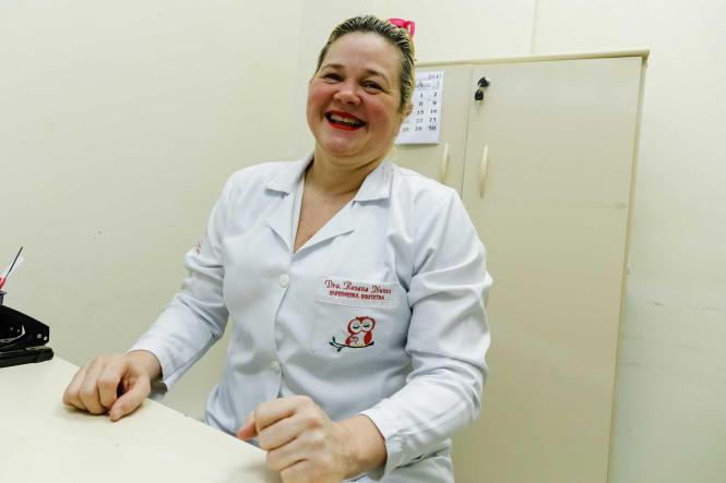 Os atendimentos na triagem da Santa Casa, a maior maternidade do Estado, durante as festas de carnaval foram bastante expressivos. Nos últimos cinco dias foram 627 atendimentos, com mais de uma centena de internações. Deste total, 131 mulheres tiveram seus bebes na maternidade.  Silmeire Abreu Rodrigues, 30 anos, veio de São Miguel do Guamá, nordeste do estado, e teve suas gêmeas na Santa Casa. Ela não esconde a felicidade pelo nascimento em pleno carnaval de suas filhas Isadora e Isabelle Pereira. Para a mãe das gêmeas, o atendimento da equipe da Santa Casa foi rápido e o acompanhamento dos profissionais do hospital, nos dá muita segurança. “Eu e minhas filhas passamos bem, agora é só esperar a alta para voltarmos pra casa”.
Na foto Rosana Nunes

FOTO: FERNANDO ARAÚJO / AGÊNCIA PARÁ
DATA: 06.03.2019
BELÉM - PA <div class='credito_fotos'>Foto: Fernando Araújo / Arquivo Ag. Pará   |   <a href='/midias/2019/originais/b9583b25-7c47-4472-bb05-a3bd7ed93f3b.jpg' download><i class='fa-solid fa-download'></i> Download</a></div>