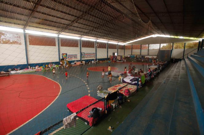 A Defesa Civil do Estado já está no município de São Domingos do Capim, no nordeste do Pará, que foi atingido por forte alagamento desde a última quinta-feira (21). 

FOTO: MAYCON NUNES / AGÊNCIA PARÁ
DATA: 23.03.2019
SÃO DOMINGOS DO CAPIM - PARÁ <div class='credito_fotos'>Foto: Maycon Nunes / Ag. Pará   |   <a href='/midias/2019/originais/bb0f3f56-607f-46b8-abd3-088b945eba5e.jpg' download><i class='fa-solid fa-download'></i> Download</a></div>