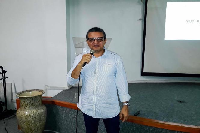 Cerca de 60 funcionários do Laboratório Central do Estado (Lacen-PA) participaram, na última terça-feira (19), da palestra “Acidente de Trabalho com Perfurocortante e Produtos Químicos”, proferida pelo médico do Trabalho Benones Carvalho, que é presidente da Sociedade Paraense de Medicina do Trabalho.

FOTO: ASCOM / SESPA
DATA: 22.02.2019
BELÉM - PA <div class='credito_fotos'>Foto: ASCOM / SESPA   |   <a href='/midias/2019/originais/bf75a673-4166-4972-b9af-294de651c85e.jpg' download><i class='fa-solid fa-download'></i> Download</a></div>