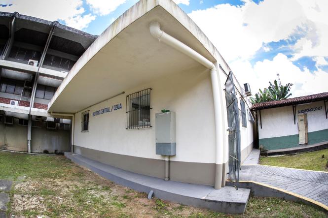 Biotério do Centro de Ciências Biológicas e da Saúde (CCBS), CAMPUS II da Universidade do Estado do Pará (Uepa).

FOTO: NAILANA THIELY
DATA: 12.04.19
BELÉM-PARÁ <div class='credito_fotos'>Foto: Nailana Thiely / Ascom Uepa   |   <a href='/midias/2019/originais/c1053768-28ee-414f-baff-c55fec053abc.jpg' download><i class='fa-solid fa-download'></i> Download</a></div>