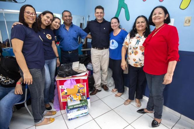 Ações do trote solidário de calouros 2019 dos cursos do centro de Ciências Sociais e Educação. As ações ocorreram na Escola Estadual Astério de Campos e Na Unidade Pedagócical São José, no bairro da Sacramenta.  



FOTO: NAILANA THIELY

DATA: 29.03.19

BELÉM-PARÁ <div class='credito_fotos'>Foto: Nailana Thiely / Ascom Uepa   |   <a href='/midias/2019/originais/c29fbe39-37cd-416a-afe3-d28949737a6b.jpg' download><i class='fa-solid fa-download'></i> Download</a></div>