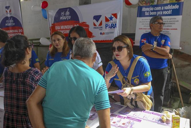 A Secretária de Saúde do Estado do Pará realizou, na manhã deste sábado (16), um evento voltado à comunidade do bairro da Terra Firme, em Belém. A ação social fez parte da programação da campanha Março Lilás, promovida pela Sespa durante este mês, no intuito de conscientizar mulheres sobre a prevenção do câncer de colo de útero.

FOTO: WAGNER SANTANA / AGÊNCIA PARÁ
DATA: 16.03.2019
BELÉM - PA
 <div class='credito_fotos'>Foto: Wagner Santana / Ag. Pará   |   <a href='/midias/2019/originais/c5059e73-2310-4801-a9ce-57bba4bec292.jpg' download><i class='fa-solid fa-download'></i> Download</a></div>