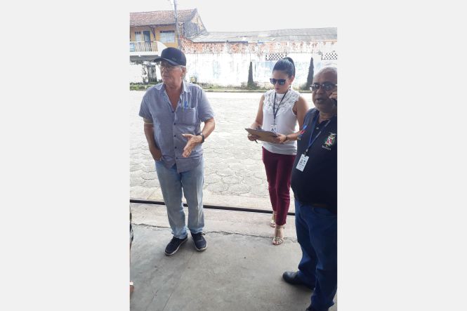 Agentes de fiscalização do Procon do Pará e da Agência Nacional de Petróleo (ANP) estiveram, na quarta-feira (17), em posto de gasolina localizado na Avenida Mário Covas, que possivelmente estaria comercializando combustível adulterado. A operação ocorreu após um consumidor divulgar, nas redes sociais, um vídeo afirmando que o combustível que havia comprado no local estaria adulterado.

FOTO: DIVULGAÇÃO
DATA: 18.04.2019
BELÉM  - PARÁ <div class='credito_fotos'>Foto: Divulgação   |   <a href='/midias/2019/originais/c6ea8caa-ef1e-46db-8f20-bb53894f22f1.jpg' download><i class='fa-solid fa-download'></i> Download</a></div>