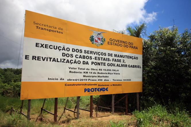 A Secretaria de Estado de Transportes (Setran) iniciou, nesta quarta-feira (6), a manutenção preventiva da ponte Rio Guamá, situada na Alça Viária (PA-483). A estrutura é a última do complexo de quatro de pontes no sentido Moju-Belém, capital do estado do Pará.

FOTO: MAYCON NUNES / AG. PARÁ
DATA: 06.02.2019
MOJU - PARÁ <div class='credito_fotos'>Foto: Maycon Nunes / Ag. Pará   |   <a href='/midias/2019/originais/c7038551-085a-4d96-8ab9-608a8d64ec19.jpg' download><i class='fa-solid fa-download'></i> Download</a></div>