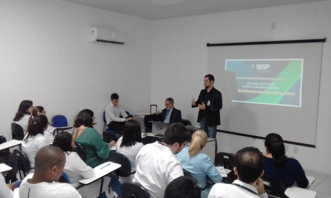 A oficina foi ministrada pelo Dr José Ribamar Branco, que é médico infectologista, fundador e diretor executivo do Instituto Brasileiro de Segurança do Paciente (IBSP).

FOTO: ASCOM / HJB
DATA: 17.04.2019
BELÉM - PARÁ <div class='credito_fotos'>Foto: ASCOM HJB   |   <a href='/midias/2019/originais/c8a6f50b-2a13-4aca-acbf-9fd47dcc239a.jpg' download><i class='fa-solid fa-download'></i> Download</a></div>