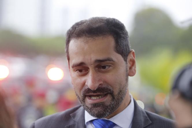 A partir desta segunda-feira (25), 200 agentes da Força Nacional já estão reforçando a segurança pública em cinco bairros de Belém (Guamá, Jurunas, Terra Firme, Cabanagem e Benguí), e em áreas críticas dos municípios de Ananindeua e Marituba. O pontapé inicial da operação “Nazaré” – uma homenagem à padroeira do Pará – foi dado no final da tarde pelo governador do Estado, Helder Barbalho, em cerimônia realizada no Hangar Centro de Convenções. De lá, as 44 viaturas da corporação seguiram para dar início às atividades ostensivas, a serem realizadas em parceria com o sistema estadual de segurança, pelo prazo inicial de 90 dias, que podem ser prorrogados por igual período, de acordo com a necessidade.

FOTO: MARCELO SEABRA / AGÊNCIA PARÁ
DATA: 25.03.2019
BELÉM - PA <div class='credito_fotos'>Foto: Marcelo Seabra / Ag. Pará   |   <a href='/midias/2019/originais/d08e8480-cfc7-413a-84bb-c5e5fb3a6540.jpg' download><i class='fa-solid fa-download'></i> Download</a></div>