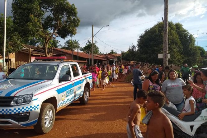 Mais de nove mil metros de malhas de pesca, sete amarradores, sete telões e uma arma caseira foram apreendidos durante a Operação Semana Santa, na região do Mosaico Lago de Tucuruí, no sudeste paraense.

FOTO: ASCOM / IDEFLOR-PA
DATA: 20.04.2019
TUCURUI - PARA <div class='credito_fotos'>Foto: ASCOM / IDEFLOR   |   <a href='/midias/2019/originais/d48a5ba5-0de7-48ba-8f70-b952f05b496f.jpg' download><i class='fa-solid fa-download'></i> Download</a></div>