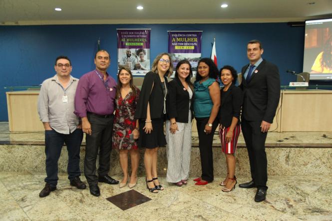 O Governo do Estado, por meio da Secretaria de Justiça e Direitos Humanos, abriu a programação alusiva ao Dia da Mulher no Estado, com um seminário sobre feminicídio, no Fórum Cível de Belém, na manhã de hoje (1º).

FOTO: WAGNER ALMEIDA / ASCOM SEJUDH
DATA: 01.03.2019
BELÉM - PA <div class='credito_fotos'>Foto: Wagner Almeida/ Ascom Sejudh   |   <a href='/midias/2019/originais/d622a7ce-bbfd-4432-b2f0-6e662550eead.jpg' download><i class='fa-solid fa-download'></i> Download</a></div>