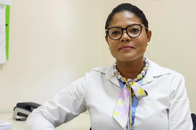 A diretora executiva do regional em Breves, Rejane Xavier  Gomes, explica que a iniciativa tem o objetivo de dar continuidade às ações iniciais rumo à mudança de cultura e de comportamento, em favor  da saúde pública, segurança e qualidade de vida dos colaboradores e dos usuários dos  serviços oferecidos pelo HRPM. <div class='credito_fotos'>Foto: Nenhum   |   <a href='/midias/2019/originais/d76b2978-43f9-4173-b5c8-62fa079da541.jpg' download><i class='fa-solid fa-download'></i> Download</a></div>