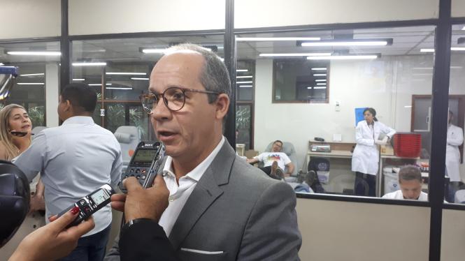 Já o presidente da emissora, Hilbert Nascimento destacou o poder dessas ações de responsabilidade social em impactar positivamente a população mobilizá-las e fazê-las refletir sobre a necessidade da doação <div class='credito_fotos'>Foto: Ascom Hemopa   |   <a href='/midias/2019/originais/d885624b-5055-43d3-a760-9815e3b63f54.jpg' download><i class='fa-solid fa-download'></i> Download</a></div>