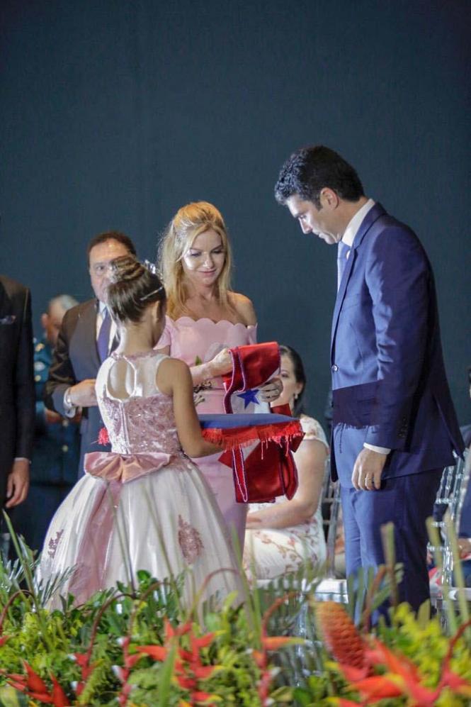 O novo Governador do Pará, Helder Barbalho (foto), participou na tarde desta terça-feira, 1° de janeiro, de ato solene na cidades de Marabá, marcando o início da sua gestão à frente do Estado do Pará.

FOTO: MARCO SANTOS
DATA: 01.01.2019
MARABÁ - PARÁ <div class='credito_fotos'>Foto: MARCO SANTOS   |   <a href='/midias/2019/originais/d9004452-9260-414d-af28-3a98a23d6dd3.jpg' download><i class='fa-solid fa-download'></i> Download</a></div>