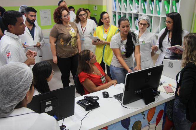 Referência para o diagnóstico e tratamento especializado do câncer em crianças e adolescentes na região Norte, o Hospital Oncológico Infantil Octávio Lobo, em Belém, recebeu nesta sexta-feira, 22/3, mais um importante reconhecimento pelo trabalho que vem desenvolvendo: a recomendação para manutenção do certificado ONA 2 - Acreditado Pleno.

FOTO: ASCOM / HOIOL
DATA: 23.03.2019
BELÉM - PARÁ <div class='credito_fotos'>Foto: ASCOM HOIOL   |   <a href='/midias/2019/originais/d934bf99-c46a-45d8-b2b6-ce90a4d7ea58.jpg' download><i class='fa-solid fa-download'></i> Download</a></div>