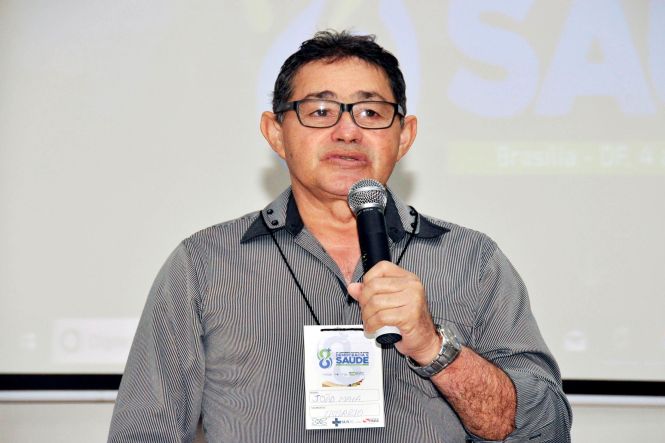 Belém sedia até esta quinta-feira (18), a Oficina Macrorregional Norte sobre Orçamento e Financiamento do Sistema Único de Saúde (SUS), realizada pelo Conselho Nacional de Saúde (CNS). O evento começou nesta quarta-feira (17), no auditório do Instituto de Gestão Previdenciária do Estado do Pará (Igeprev), e conta com a participação de conselheiros estaduais e municipais dos estados do Acre, Amapá, Amazonas, Pará, Rondônia, Roraima e Tocantins.
Na foto João Maia.

FOTO: JOSÉ PANTOJA / ASCOM SESPA
DATA: 17.04.2019
BELÉM - PARÁ <div class='credito_fotos'>Foto: José Pantoja/ Sespa   |   <a href='/midias/2019/originais/dc58bbed-b118-487a-b277-eb8ef4777e80.jpg' download><i class='fa-solid fa-download'></i> Download</a></div>