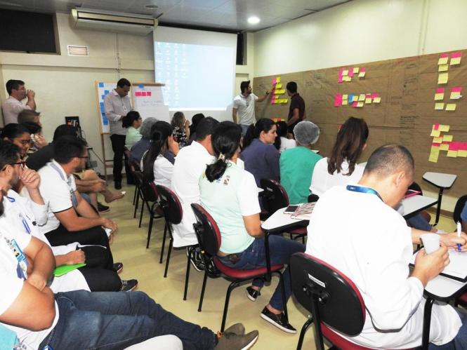           Gestores do Hospital Regional Público da Transamazônica (HRPT), em Altamira (PA), definiram o planejamento estratégico que norteará as ações de atuação e gestão da unidade de saúde no biênio 2019/2020. Entre as ações programas estão a maior interação com a comunidade local por meio de palestras educativas, mudanças nos processos de assistência à pacientes internados, redução de custos e de emissão de CO2 através do plantio de mudas, por exemplo.

FOTO: DIVULGAÇÃO / HRPT
DATA: 07.02.2019
ALTAMIRA - PARÁ

 <div class='credito_fotos'>Foto: ASCOM HRPT   |   <a href='/midias/2019/originais/dfbd7cee-9d6a-4c8a-b752-65f1d83d3026.jpg' download><i class='fa-solid fa-download'></i> Download</a></div>