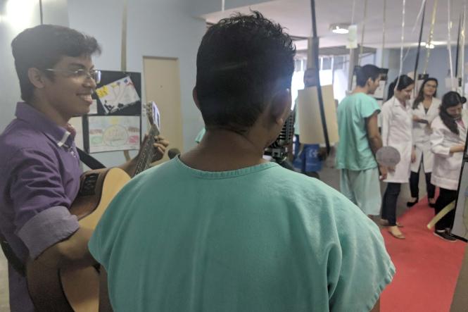 O primeiro mês de cada ano, para muitas pessoas, é um ótimo momento para rever seus objetivos, traçar metas e criar sonhos. Há sempre, entre eles, o desejo de cuidar da saúde física. Mas, e a saúde mental? Esse é o principal objetivo do Janeiro Branco. A campanha busca alertar a população sobre a importância da saúde mental.

FOTO: DIVULGAÇÃO 
DATA: 31.01.2019
BELÉM - PARÁ <div class='credito_fotos'>Foto: ASCOM / HOSPITAL DE CLINICAS   |   <a href='/midias/2019/originais/dff6a350-bbdf-493c-bbe4-88c9445ea8a5.jpg' download><i class='fa-solid fa-download'></i> Download</a></div>