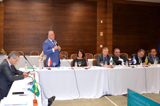 O secretário de Estado de Saúde, Alberto Beltrame, foi eleito, nesta quarta-feira (27), presidente do Conselho Nacional de Secretários de Saúde (Conass), para um mandato de um ano. A eleição aconteceu durante a assembleia geral da entidade e a posse será no dia 24 de abril.

FOTO: ASCOM / SESPA
DATA: 27.03.2019
BELÉM - PA <div class='credito_fotos'>Foto: ASCOM / SESPA   |   <a href='/midias/2019/originais/e085e43b-4257-4762-9942-e550028a2ef0.jpg' download><i class='fa-solid fa-download'></i> Download</a></div>