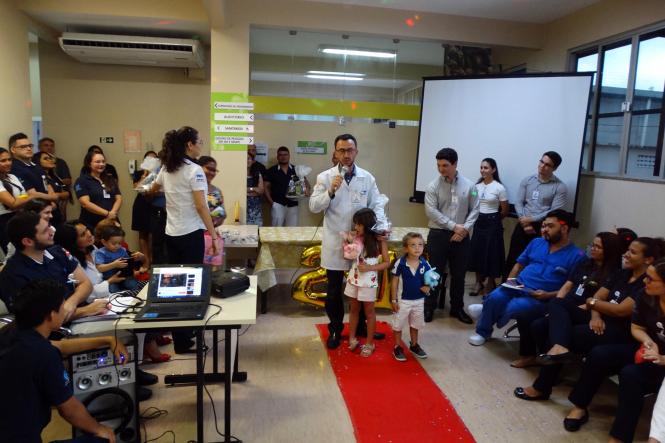                     Para homenagear os profissionais que se dedicam diariamente a cuidar de vidas no Hospital Público Estadual Galileu (HPEG), em Belém (PA),promoveu-se o evento “Elogiados do Ano”. Os elogios aos profissionais são mensurados por meio do Serviço de Atendimento ao Usuário (SAU), que todos os dias realiza pesquisas de satisfação com os usuários para avaliar o desempenho da Unidade e seus profissionais, a iniciativa, que é realizada desde 2015.  FOTO: DIVULGAÇÃO

DATA:24.01.2019
BELÉM - PARÁ
    <div class='credito_fotos'>Foto: Divulgação   |   <a href='/midias/2019/originais/e3867e16-ecef-4b89-83b8-ef7d1674b5e3.jpg' download><i class='fa-solid fa-download'></i> Download</a></div>