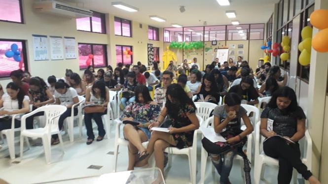 Mais de 260 pessoas, entre representantes da comunidade acadêmica, profissionais da saúde do município de Breves e funcionários, participaram do workshop sobre o tema “A qualidade na assistência em saúde é garantida com segurança e integração”, promovido pelo Hospital Regional Público do Marajó (HRPM)

FOTO: ASCOM / HRPM
DATA: 17.04.2019
BELÉM - PARÁ <div class='credito_fotos'>Foto: Ascom HRPM   |   <a href='/midias/2019/originais/e6c59112-f6be-4c60-a0a7-af85761410af.jpg' download><i class='fa-solid fa-download'></i> Download</a></div>