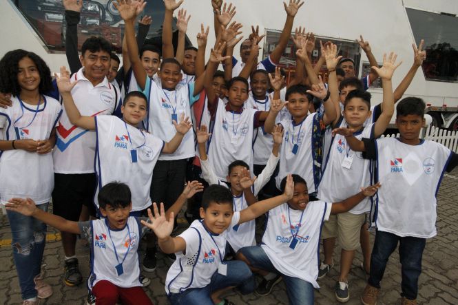 Cerca de 1.200 crianças e adolescentes atendidos pela Fundação ParáPaz na Regiao Metropolitana de Belém, Bragança e Breves participaram, nesta quarta-feira (15), de uma programação especial no Circo Mirage.

FOTO: JADER PAES / AGÊNCIA PARÁ
DATA: 16.05.2019
BELÉM - PARÁ <div class='credito_fotos'>Foto: Jader Paes / Agência Pará   |   <a href='/midias/2019/originais/e7fead0c-3c18-469d-a3dc-894b8c187220.jpg' download><i class='fa-solid fa-download'></i> Download</a></div>