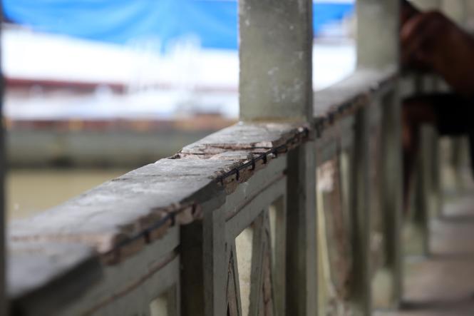 O governador Helder Barbalho visitou, neste domingo (20), o arquipélago do Marajó. Ele desembarcou em Salvaterra, por volta das 9h, e foi direto para o Porto do Camará, principal porta de entrada e saída dessa região, onde inspecionou a estrutura do local ao lado do diretor técnico da Secretaria de Estado de Transportes (Setran), João Renato Aguiar, e do prefeito de Salvaterra, Valentim Oliveira. 

FOTO: MARCO SANTOS/AGÊNCIA PARÁ.
DATA: 20.01.2019
SALVATERRA - PARÁ
 <div class='credito_fotos'>Foto: Marco Santos / Ag. Pará   |   <a href='/midias/2019/originais/e95634e8-40f4-47a3-8abe-1d200545d55c.jpg' download><i class='fa-solid fa-download'></i> Download</a></div>