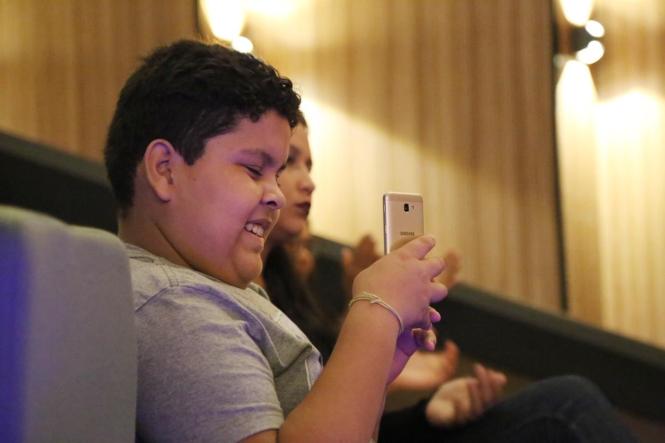 Mestre Miagui, Mulher Maravilha, o Pirata, o Marinheiro, a Morte e até os personagens da série A Casa de Papel fizeram parte do concerto da Orquestra Sinfônica do Theatro da Paz (OSTP), que aconteceu na noite desta sexta-feira (1º/03), no Liceu de Música de Bragança, no nordeste do Pará. A programação é parte integrante do projeto Preamar de Carnaval 2019, promovido pelo Governo do Estado do Pará, por meio da Secretaria de Estado de Cultura (Secult).

FOTO: ASCOM / SECULT
DATA: 04.03.2019
BRAGANÇA - PA <div class='credito_fotos'>Foto: ASCOM / SECULT   |   <a href='/midias/2019/originais/e9aba21d-6543-49a7-8637-6ef35855d1cb.jpg' download><i class='fa-solid fa-download'></i> Download</a></div>