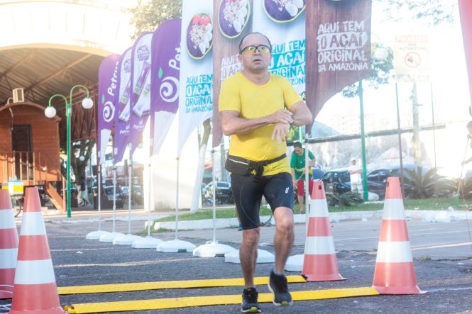 Projeto "Correndo Pela Liberdade" 
Tal feito foi alcançado durante a "Meia Maratona de Castanhal" realizada no último domingo (26), no nordeste paraense, com a largada às 5h30, da Praça do Estrela. Para o organizador do evento e educador físico, Júnior Menezes, a corrida é adequada para todas as idades, desde que orientada por um profissional. "Os benefícios de quem pratica a corrida são muito maiores com relação a qualidade de vida, saúde física e psicológica.

FOTO:  Franklin Salvador/ Ascom Fasepa
DATA: 28.05.2019
CASTANHAL - PARÁ <div class='credito_fotos'>Foto:  Franklin Salvador/ Ascom Fasepa   |   <a href='/midias/2019/originais/eb70b5ae-3ae6-4e39-b78c-45331443fa13.jpg' download><i class='fa-solid fa-download'></i> Download</a></div>