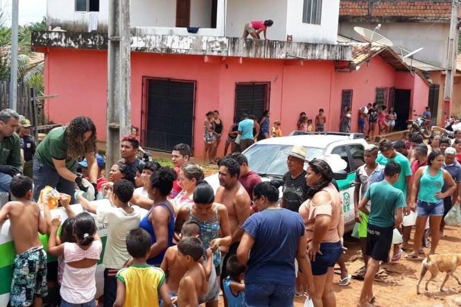 Mais de nove mil metros de malhas de pesca, sete amarradores, sete telões e uma arma caseira foram apreendidos durante a Operação Semana Santa, na região do Mosaico Lago de Tucuruí, no sudeste paraense.

FOTO: ASCOM / IDEFLOR-PA
DATA: 20.04.2019
TUCURUI - PARA <div class='credito_fotos'>Foto: ASCOM / IDEFLOR   |   <a href='/midias/2019/originais/edb316e7-5fe1-4d0d-a387-c883005f305a.jpg' download><i class='fa-solid fa-download'></i> Download</a></div>