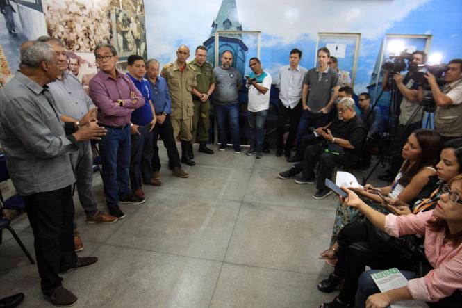 O Estádio Olímpico do Pará, o Mangueirão, será liberado de forma parcial a partir do próximo domingo (27), para a realização dos jogos do Pazarão 2019. A informação foi confirmada pelo Governo do Estado durante coletiva na manhã deste sábado (19). Na ocasião, também foi divulgado o resultado do laudo sobre o desabamento de parte da cobertura do estádio. O incidente ocorreu no último dia 9, quando uma placa de cerca de 50 centímetros desabou do teto, no lado A do estádio.

FOTO: SIDNEY OLIVEIRA/AGÊNCIA PARÁ
DATA: 19.01.2019
BELÉM - PARÁ
 <div class='credito_fotos'>Foto: Sidney Oliveira/Ag. Pará   |   <a href='/midias/2019/originais/f18737bc-2324-48a5-991b-d4f9230d1c56.jpg' download><i class='fa-solid fa-download'></i> Download</a></div>