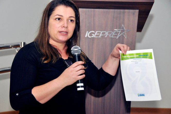 Belém sedia até esta quinta-feira (18), a Oficina Macrorregional Norte sobre Orçamento e Financiamento do Sistema Único de Saúde (SUS), realizada pelo Conselho Nacional de Saúde (CNS). O evento começou nesta quarta-feira (17), no auditório do Instituto de Gestão Previdenciária do Estado do Pará (Igeprev), e conta com a participação de conselheiros estaduais e municipais dos estados do Acre, Amapá, Amazonas, Pará, Rondônia, Roraima e Tocantins.
Na foto Lizandra Conte.

FOTO: JOSÉ PANTOJA / ASCOM SESPA
DATA: 17.04.2019
BELÉM - PARÁ <div class='credito_fotos'>Foto: José Pantoja/ Sespa   |   <a href='/midias/2019/originais/f34bd743-7b74-45c0-b98f-3a7bf906a6f3.jpg' download><i class='fa-solid fa-download'></i> Download</a></div>