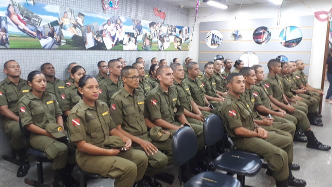 A Fundação Centro de Hemoterapia e Hematologia do Pará –Hemopa, entrou no seu terceiro dia de campanha “Folia que Salva Vidas”, com registro de 1.048 comparecimentos nos dias 16, 18 e até às 12h desta terça-feira. Essa participação do voluntariado já rendeu 784 coletas, que vão ajudar a salvar 3.136 vidas. A campanha referente ao carnaval se estenderá até este sábado 23, com apelo de doação de sangue antes de cair na folia.

FOTO: ASCOM /HEMOPA
DATA: 19.02.2019
BELÉM -PA <div class='credito_fotos'>Foto: ASCOM / HEMOPA   |   <a href='/midias/2019/originais/f8ef88c0-6017-49ce-9e94-dd1f7ec727ce.jpg' download><i class='fa-solid fa-download'></i> Download</a></div>