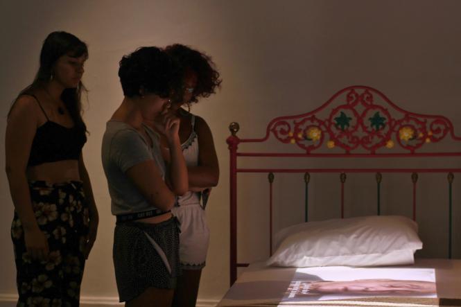 Diante da enorme procura do público paraense e da comoção em torno do encerramento antecipado da exposição “Saramago – os pontos e a vista”, a Secretaria de Estado de Cultura (Secult), com a parceria do Corpo de Bombeiros e da Universidade Federal do Pará (UFPA), resolveu reabrir a mostra, no período de 12 a 17 de fevereiro, no Museu do Estado do Pará (MEP).

FOTO: DIVULGAÇÃO
DATA: 12.02.2019
BELÉM - PARÁ <div class='credito_fotos'>Foto: Divulgação   |   <a href='/midias/2019/originais/fa94e89b-731d-44e6-925a-b53fb252ad44.jpg' download><i class='fa-solid fa-download'></i> Download</a></div>