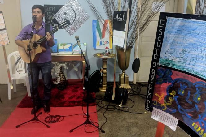 O primeiro mês de cada ano, para muitas pessoas, é um ótimo momento para rever seus objetivos, traçar metas e criar sonhos. Há sempre, entre eles, o desejo de cuidar da saúde física. Mas, e a saúde mental? Esse é o principal objetivo do Janeiro Branco. A campanha busca alertar a população sobre a importância da saúde mental.

FOTO: DIVULGAÇÃO 
DATA: 31.01.2019
BELÉM - PARÁ <div class='credito_fotos'>Foto: ASCOM / HOSPITAL DE CLINICAS   |   <a href='/midias/2019/originais/fda6269a-46af-4ba0-aa5a-172206687869.jpg' download><i class='fa-solid fa-download'></i> Download</a></div>