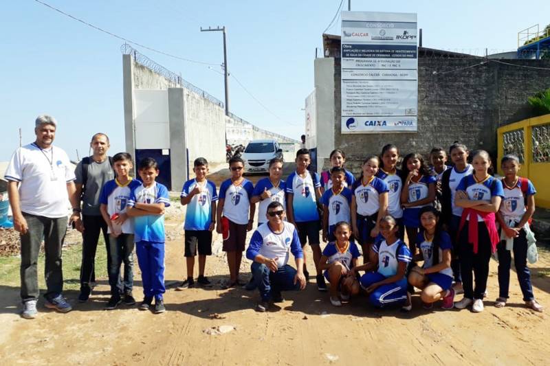 Com o objetivo de apresentar aos alunos como funciona o sistema de abastecimento e todo o processo de tratamento da água até chegar nas residências