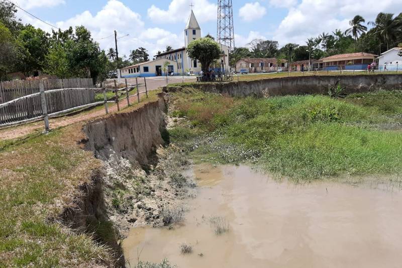 O anúncio foi feito na quarta-feira (2), durante reunião da Secretaria de Estado de Desenvolvimento Urbano e Obras Públicas (Sedop), com os moradores da vila.