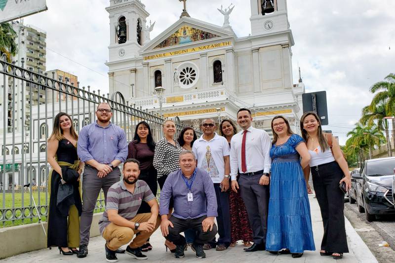 Mais de 150 quilos de alimentos foram doados na manhã desta terça-feira (8) à Casa de Plácido