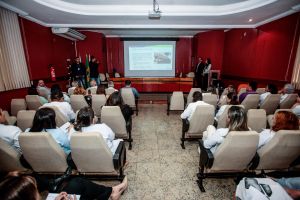 notícia: Ophir Loyola é destaque em projeto do Ministério da Saúde para redução da superlotação