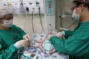 notícia: Primeira prática de método canguru é realizada no Hospital Materno Infantil de Barcarena
